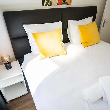 Happy 1 Bedroom - We39c דירה *