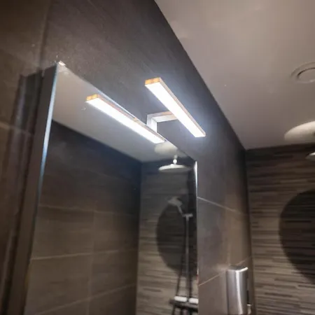 Happy 1 Bedroom - We39c דירה