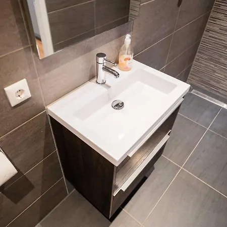 Happy 1 Bedroom - We39c דירה טיל