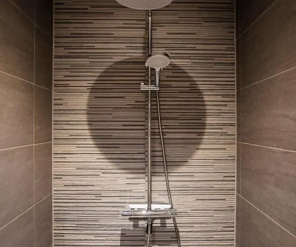 Happy 1 Bedroom - We39c